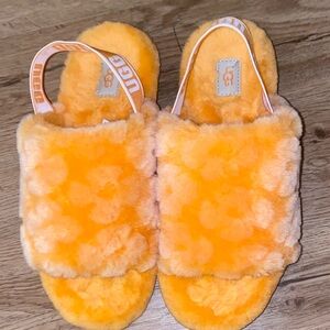 UGG 9 Vibrant Orange Fluffy Slippers